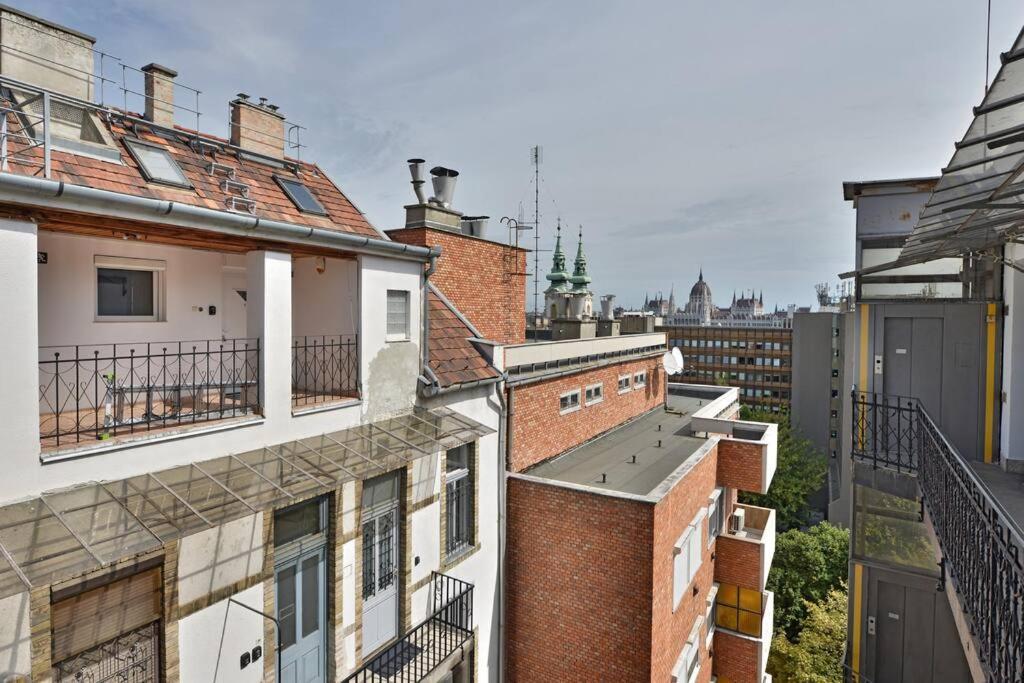 Buda Batthiany Square, 6 Apartment