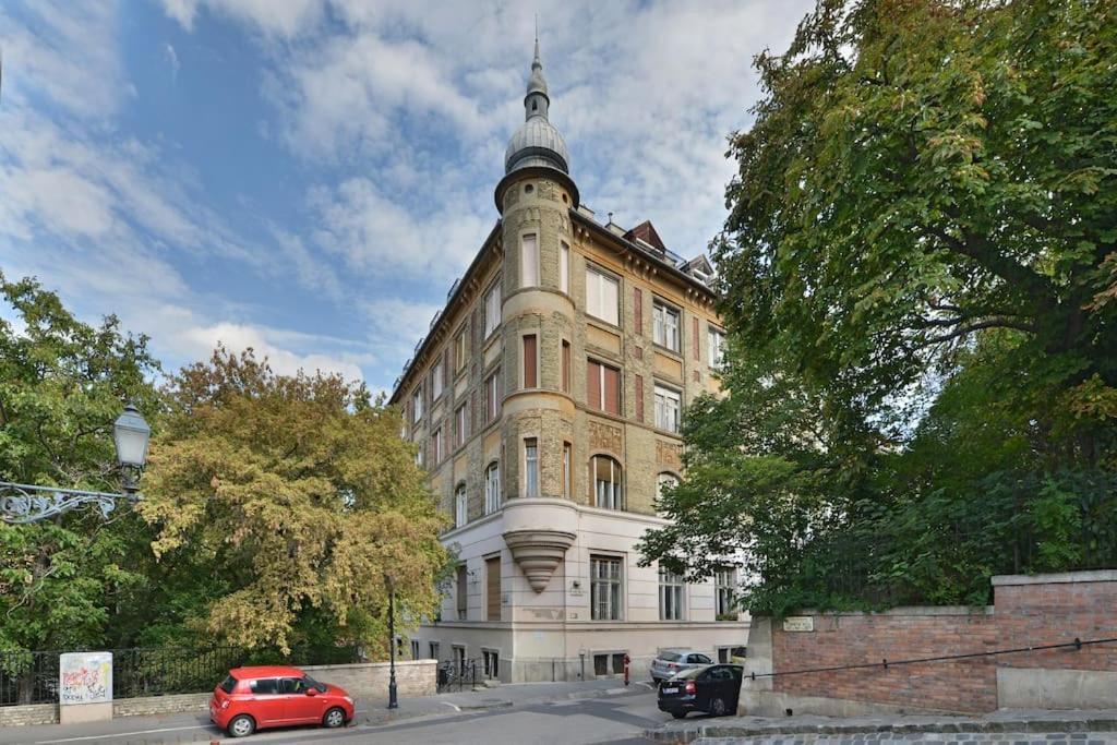 Apartment Buda Batthiany Square, 6 *