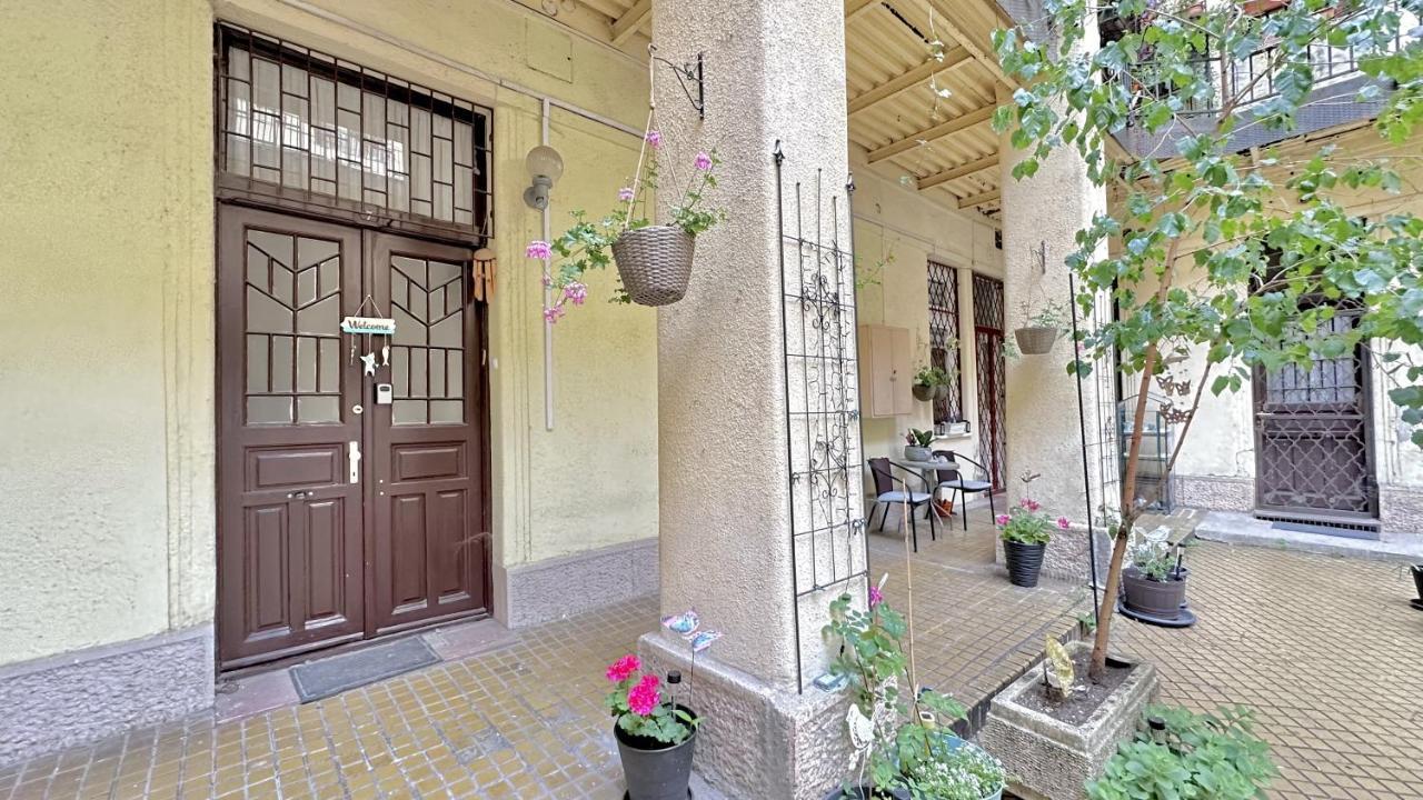Hogyes Endre Apartment *