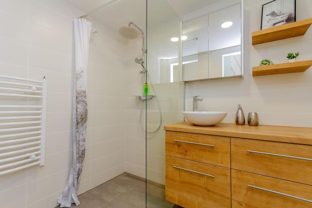Apartmento Albero Di Acacia By Nw Lägenhet