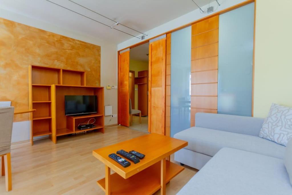 Akvarell House Ac/free Parking Budapest