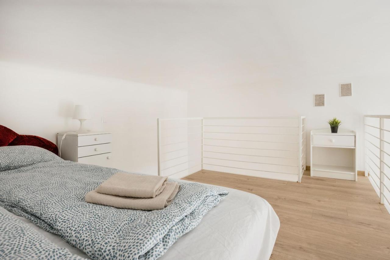 V12 Apartmán