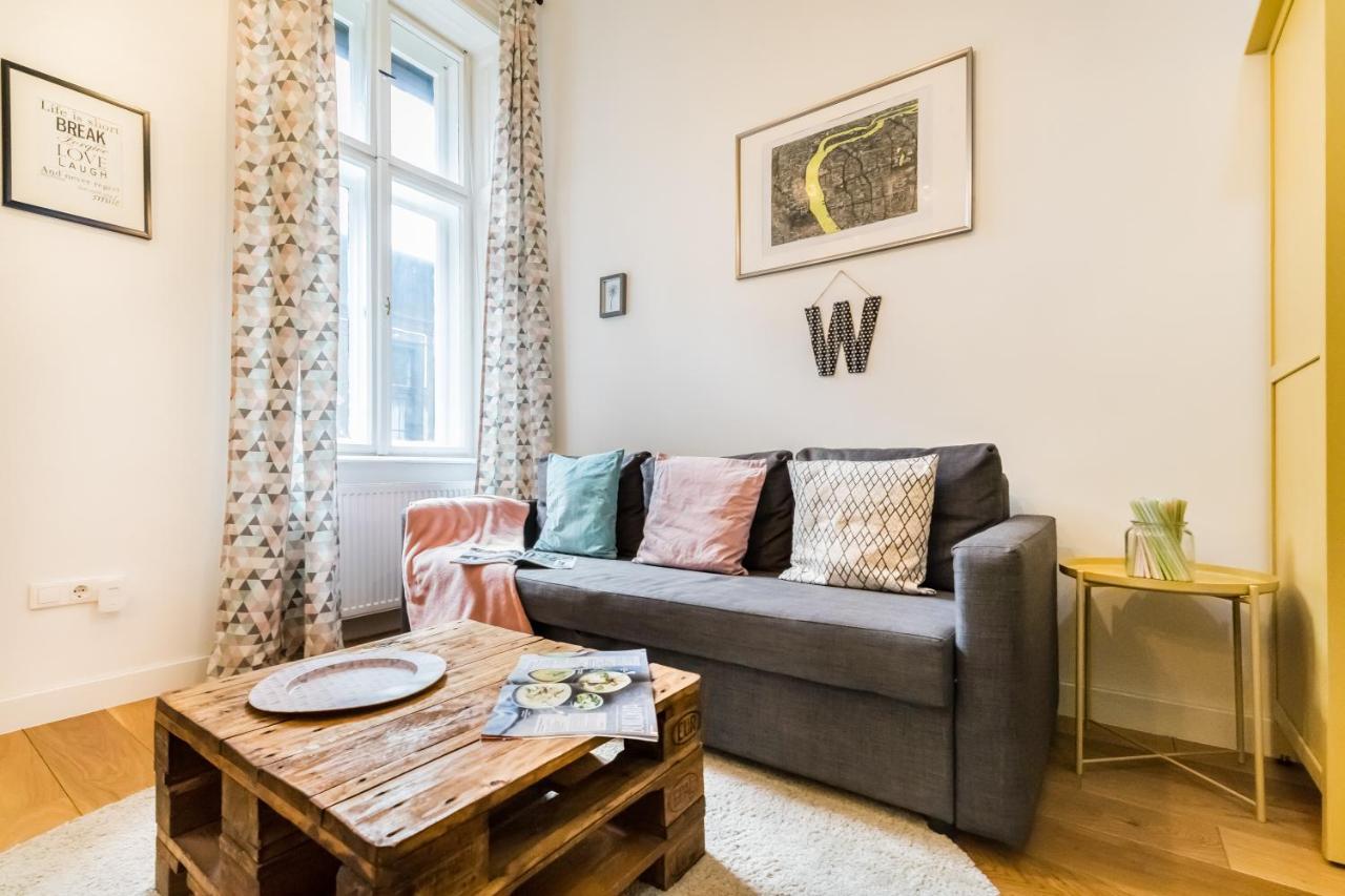 Hip Loft Style Near Vaci Street Appartamento Budapest