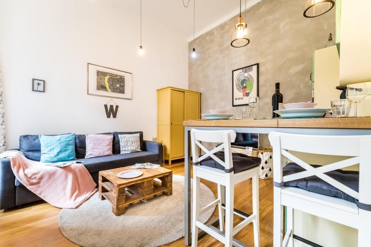 Hip Loft Style Near Vaci Street Appartamento