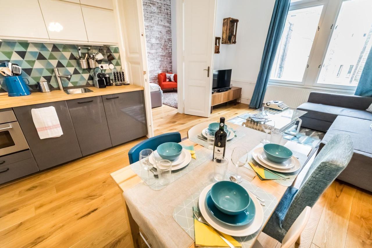 Hip Loft Style Near Vaci Street Appartamento Budapest