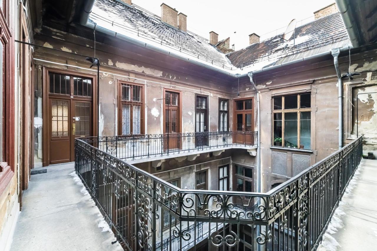 Hip Loft Style Near Vaci Street