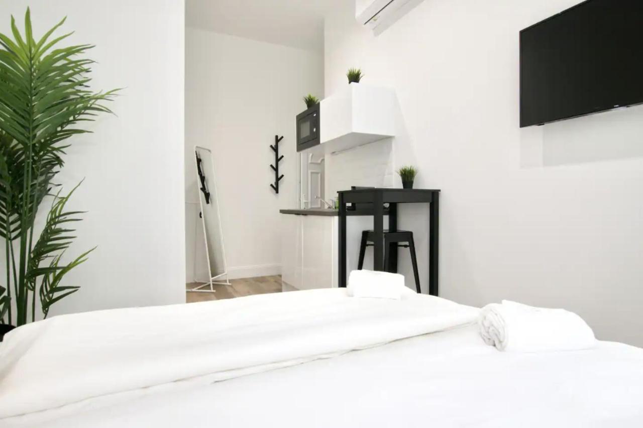By Hi5- In Downtown Apartamento