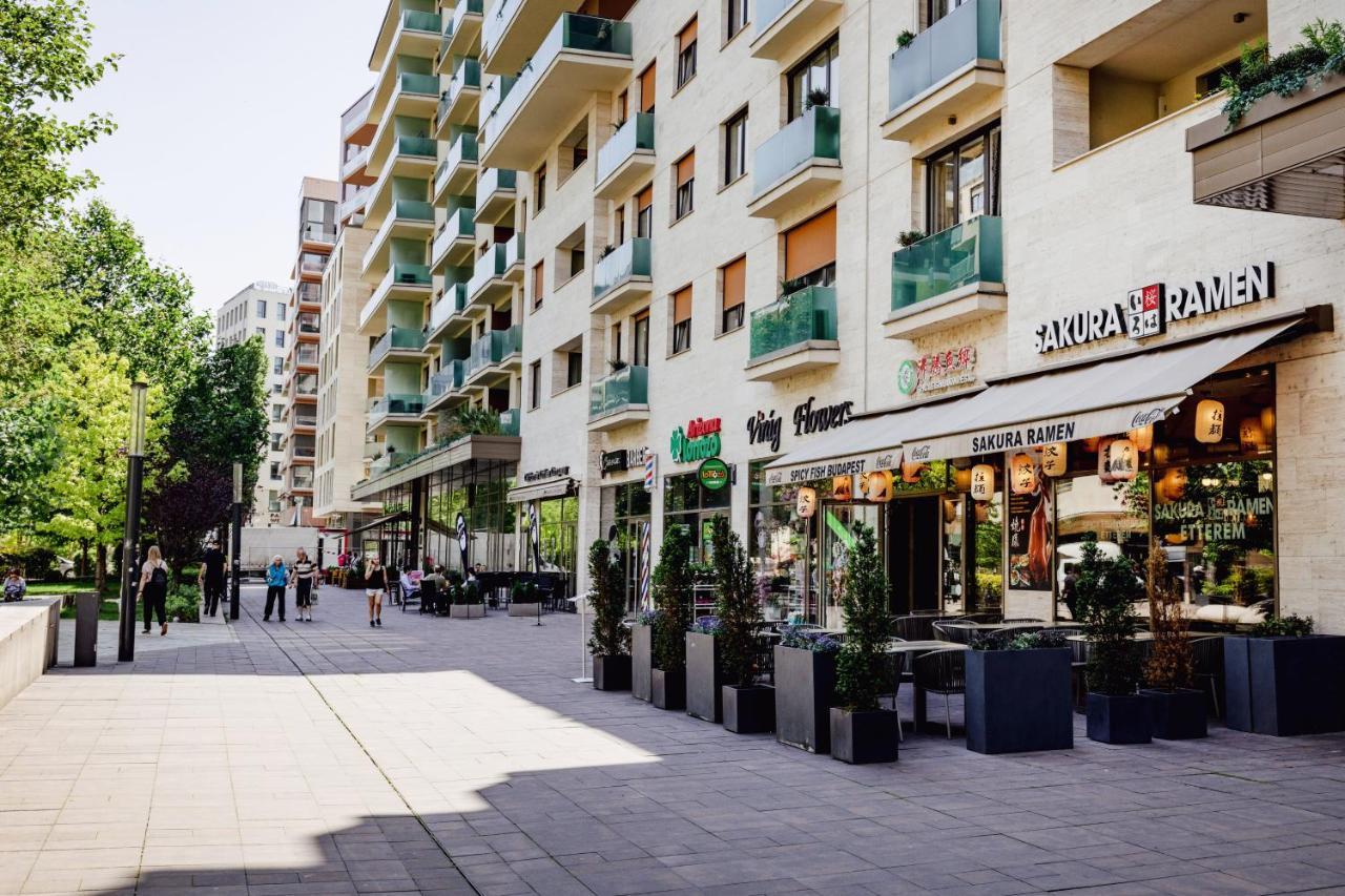 Corvin Promenade 2f Apartment, Downtown