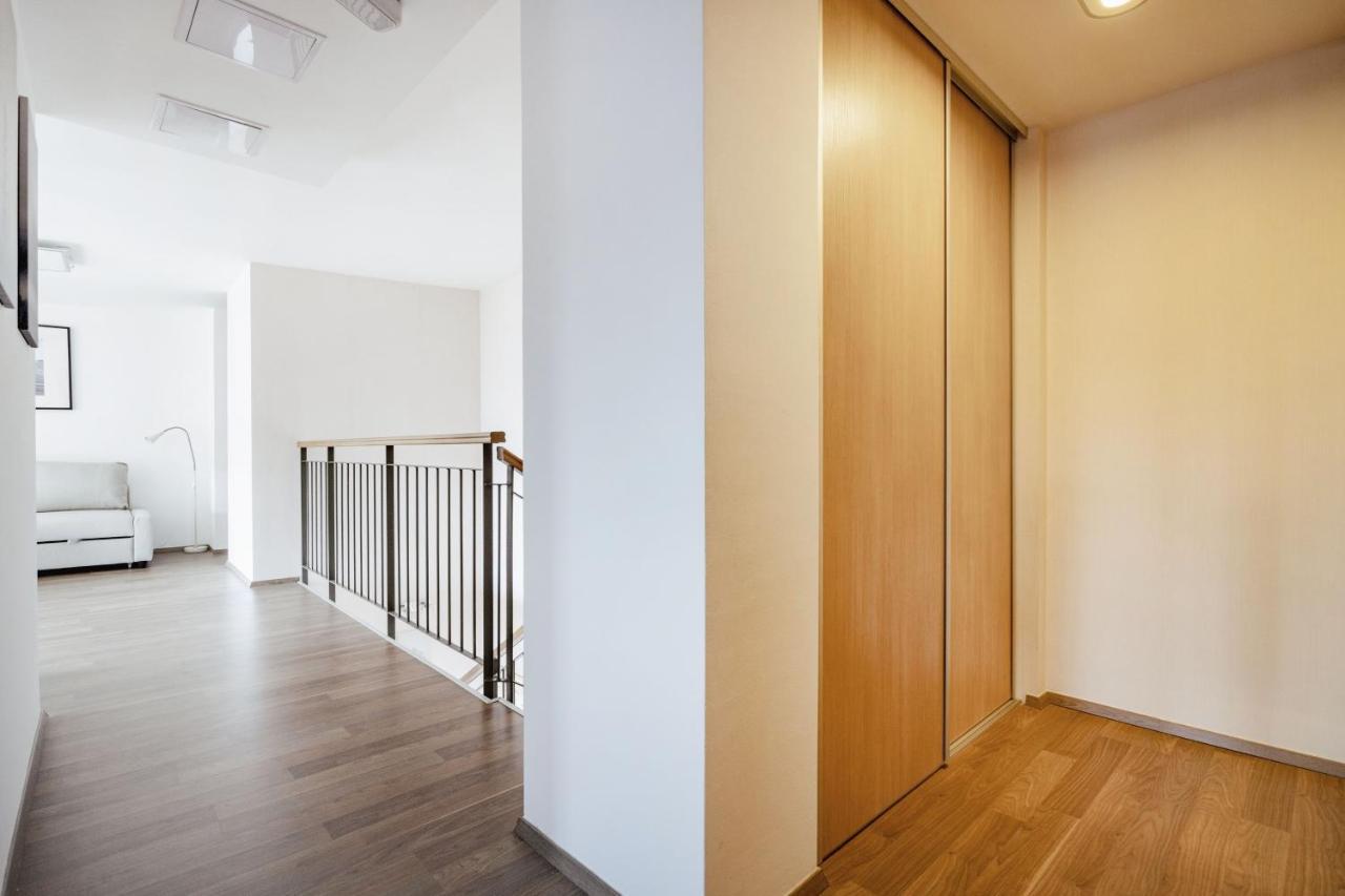 Corvin Promenade 2f Apartment, Downtown *