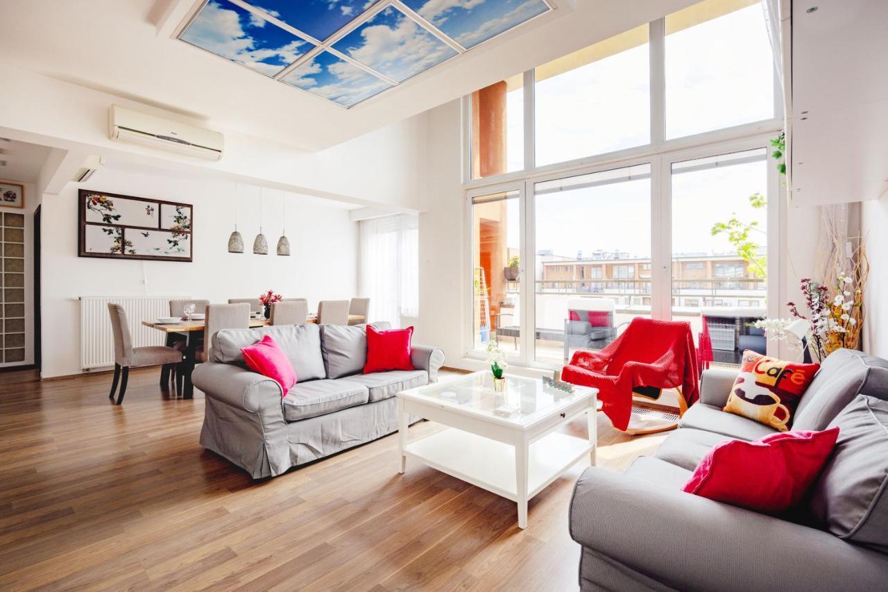 Corvin Promenade 2f Apartment, Downtown