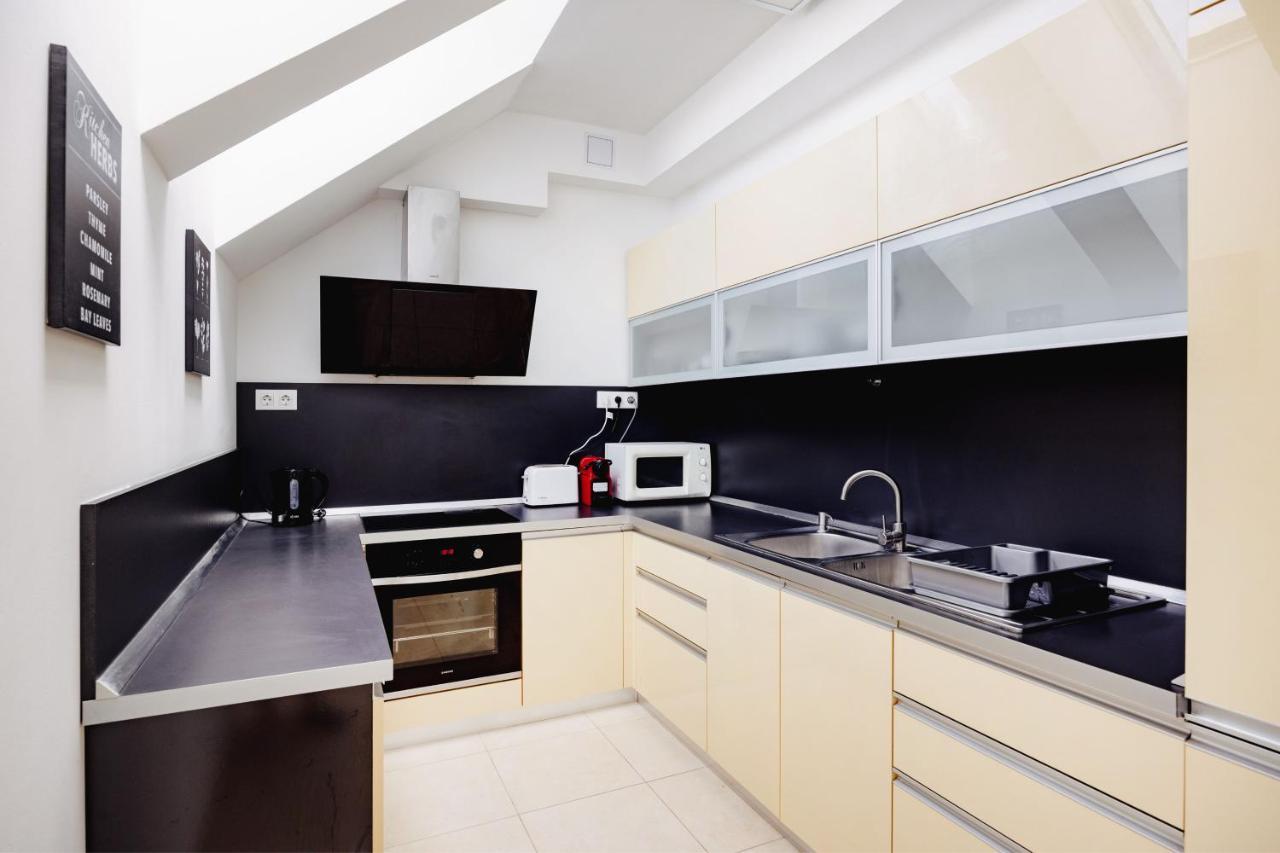 Appartement Corvin Promenade 2f Apartment, Downtown