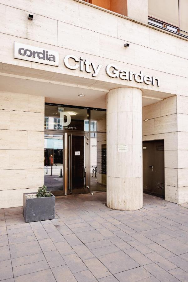Corvin Promenade 2f Apartment, Downtown * Budapest