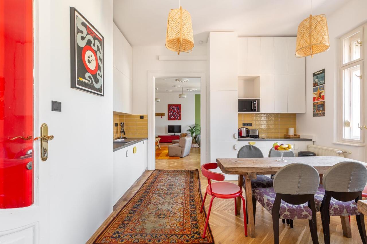 Appartamento Huge & Stylish In The Center For Up To 20 People