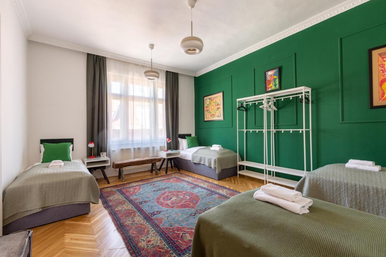 Huge & Stylish In The Center For Up To 20 People *