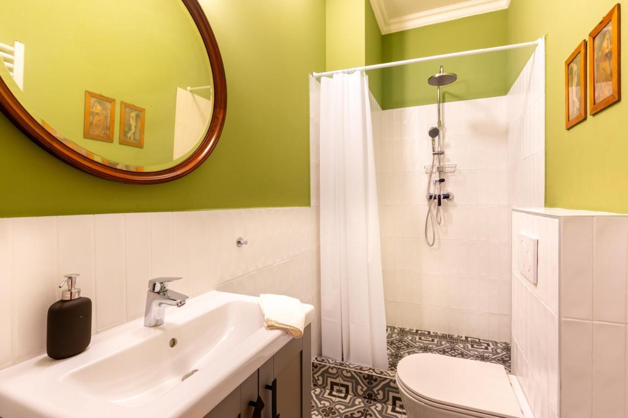 Apartamento Huge & Stylish In The Center For Up To 20 People
