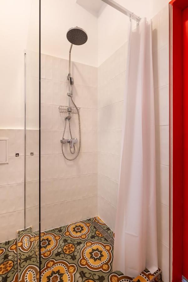 Appartamento Huge & Stylish In The Center For Up To 20 People Budapest