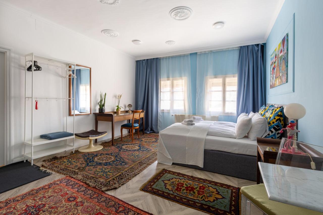 Lägenhet Huge & Stylish In The Center For Up To 20 People Budapest