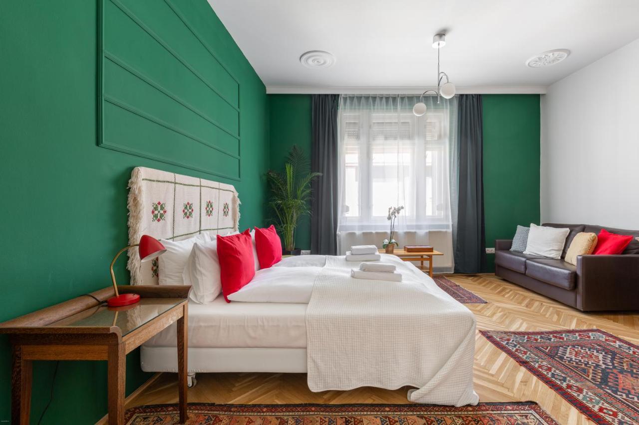 Huge & Stylish In The Center For Up To 20 People Budapest