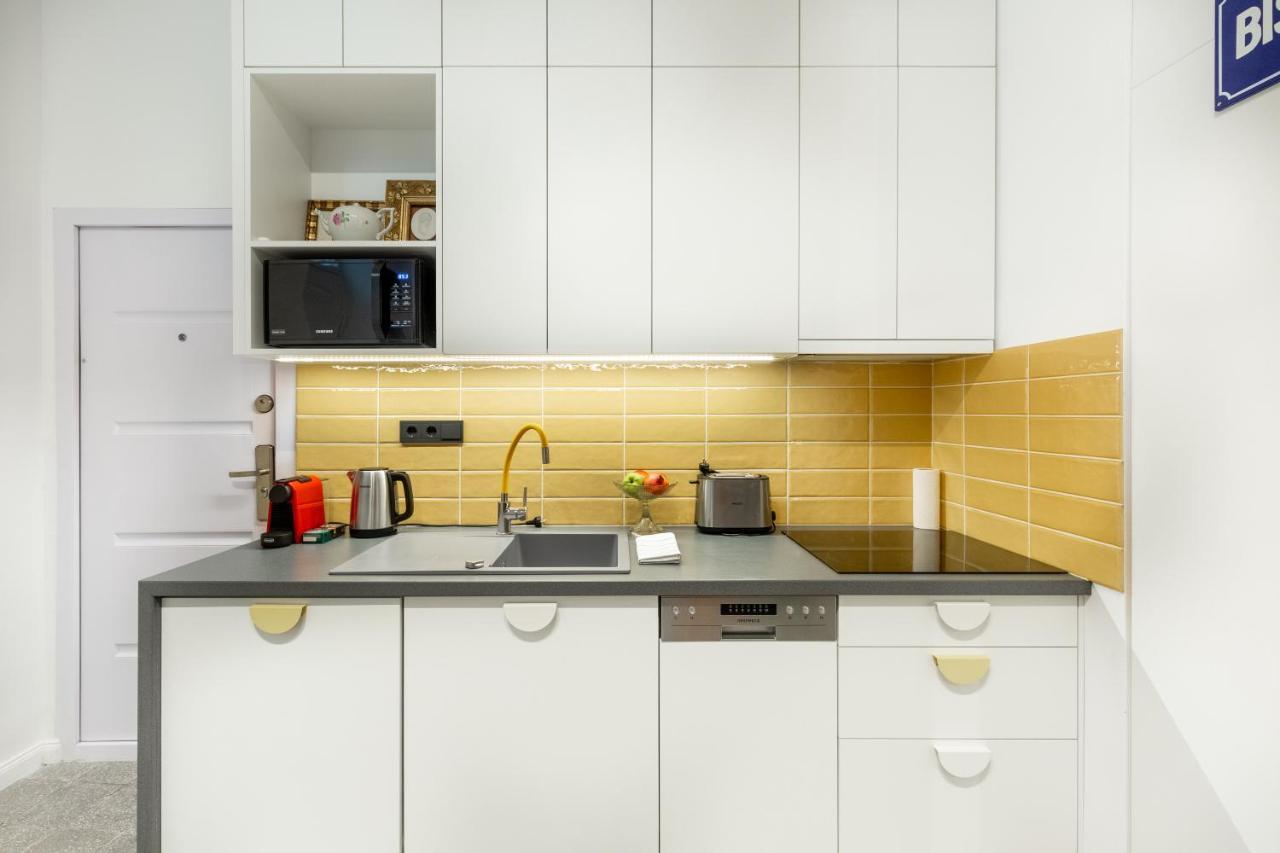 Huge & Stylish In The Center For Up To 20 People