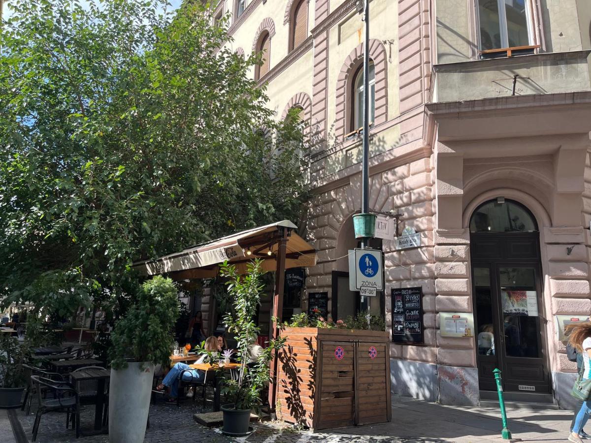 Palace District * Budapest
