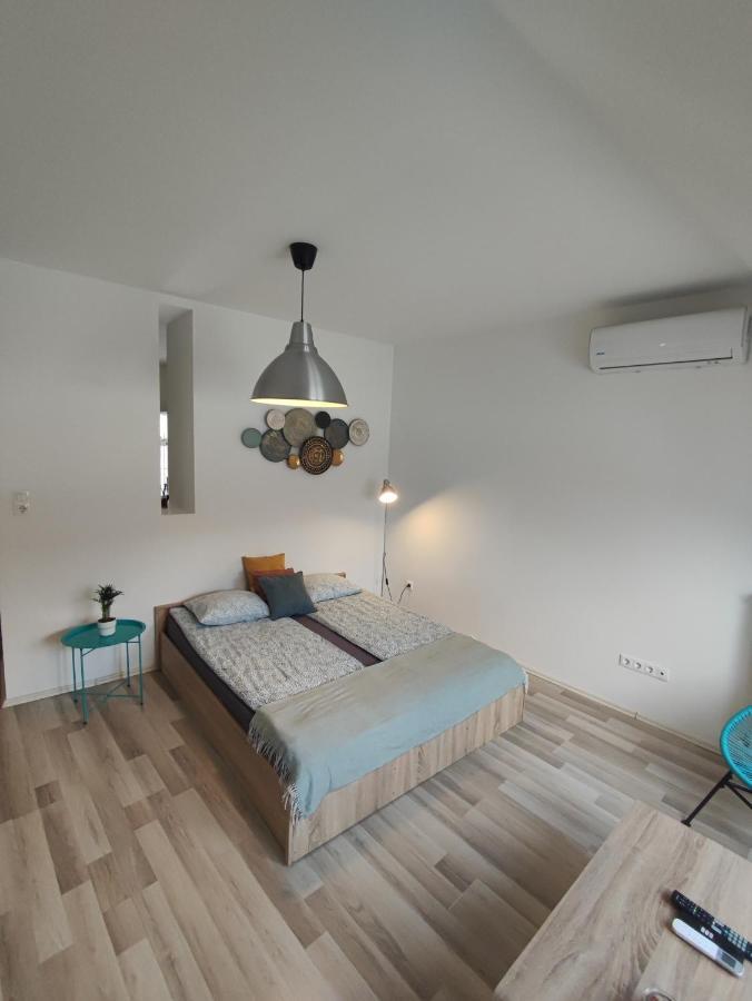 Ryb Lofts Apartman *