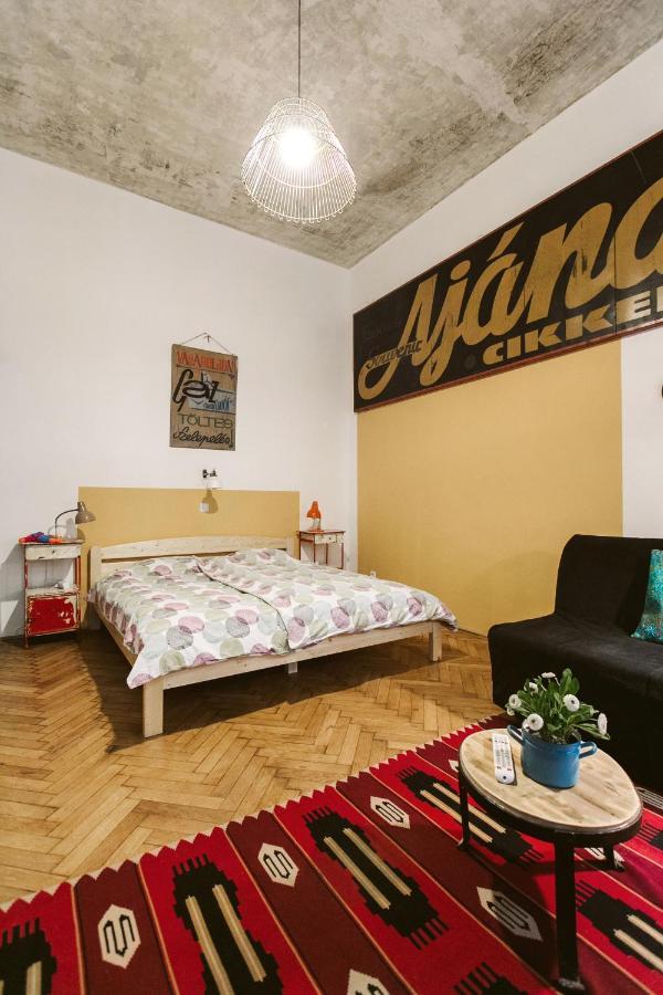 The Art Of Apartamento *