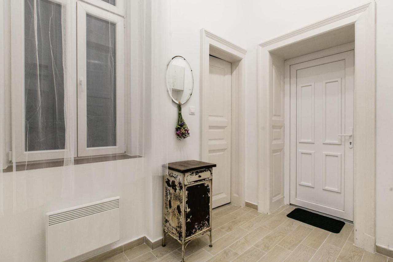 The Art Of Apartment