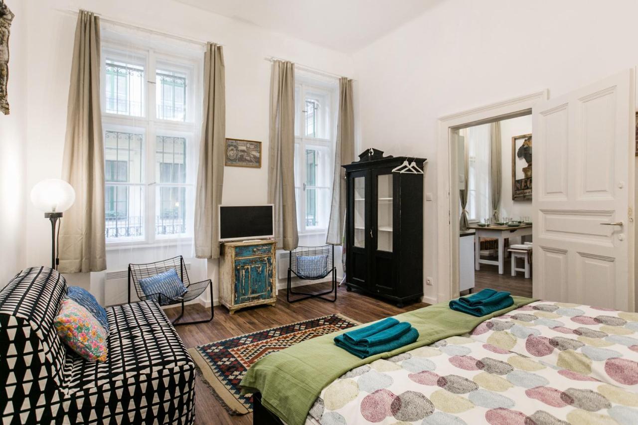 The Art Of Apartment