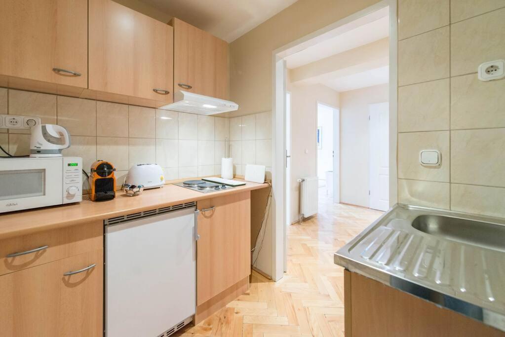 Venus - Renate Apartment