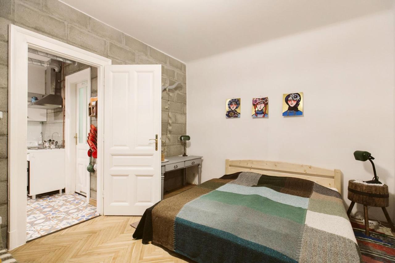 The Double Vintage & Handcrafted Budapeszt