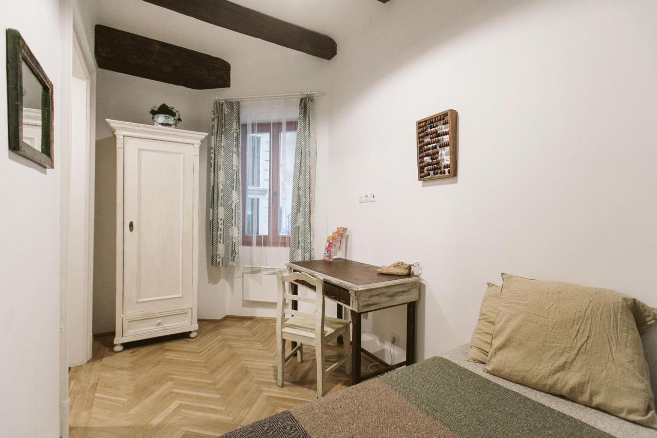 The Double Vintage & Handcrafted Appartement *
