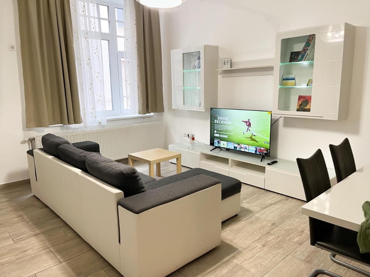 Lägenhet Majestic Residency - 3 Bedrooms