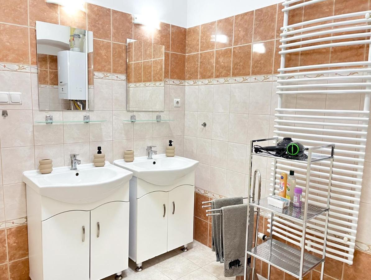 Majestic Residency - 3 Bedrooms Lägenhet *