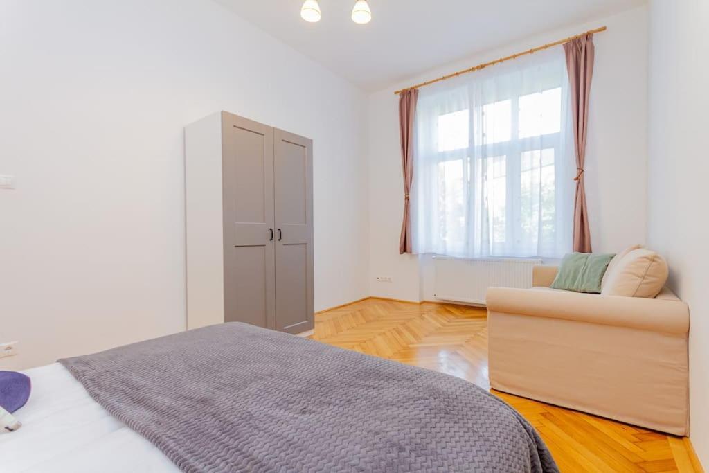Bartok Boulevard By Nw Budapest