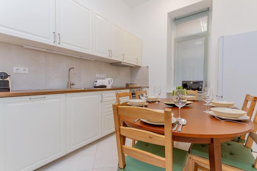 Bartok Boulevard By Nw Apartman