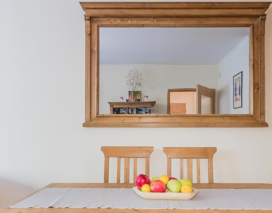 Cosy Pet-friendly Flat W Balcony @ Orczy Garden *