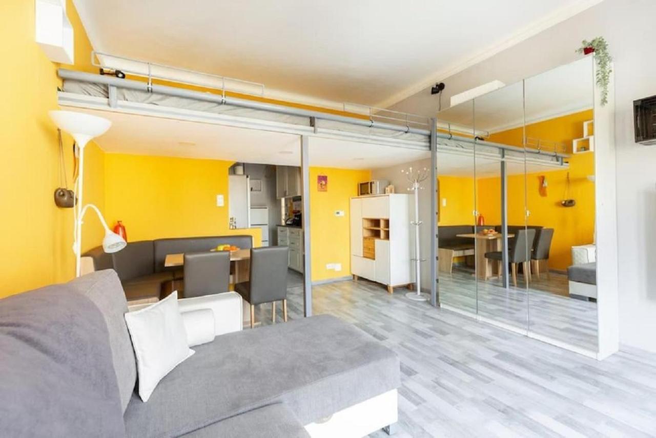 Balzac By Westend Mall With Balcony, Ac * Budapest