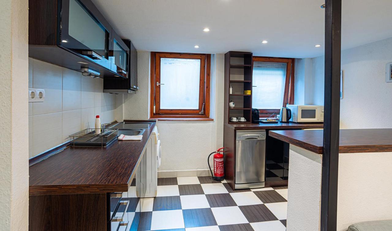 Cosy Corner - Entire Near Oktogon