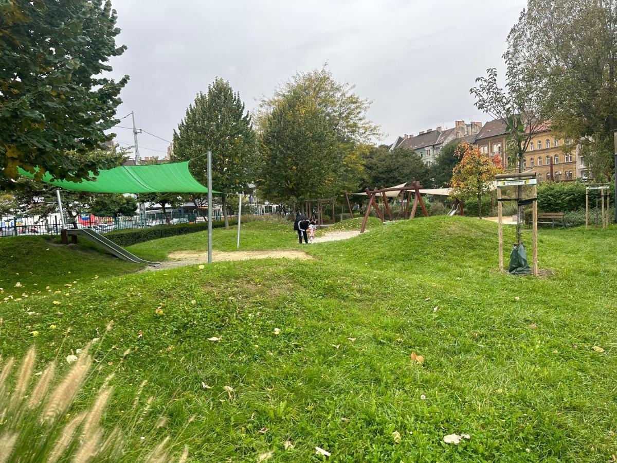 Budapest, Graf Teleki Laszlo