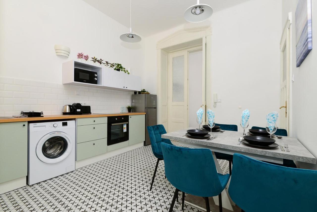 Apartment Akacfa 7 Center Beautiful *