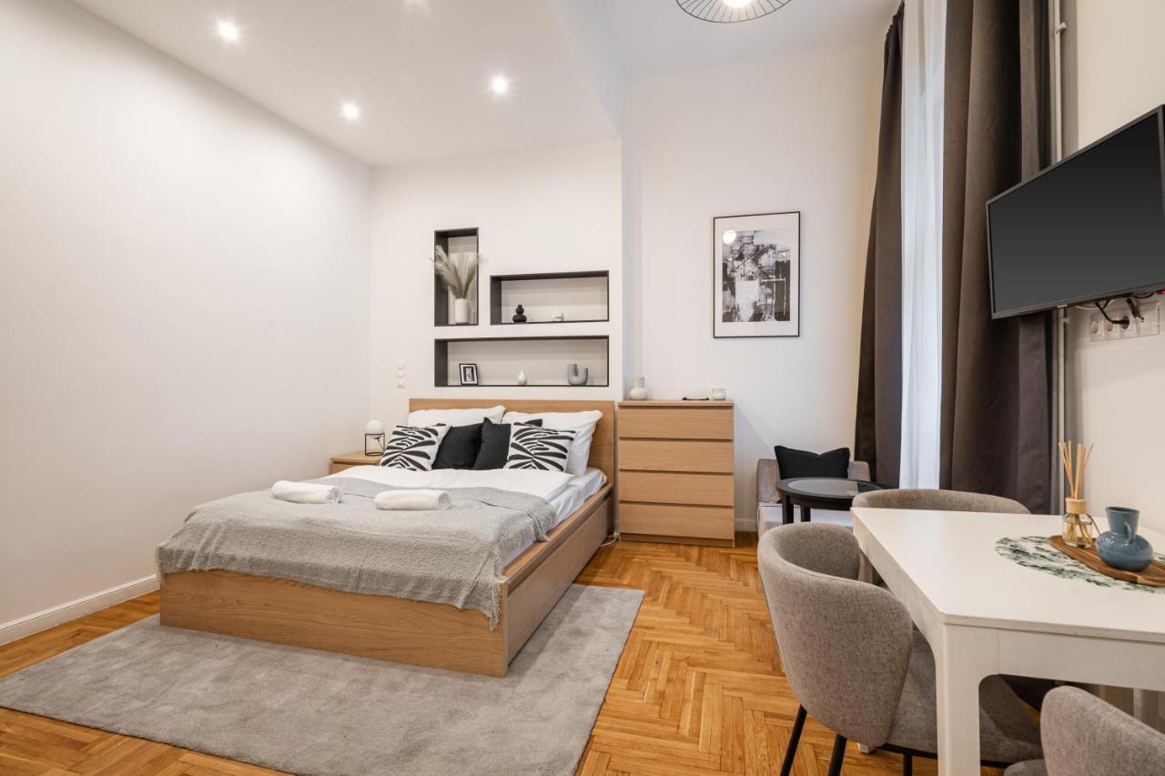 Apartment S6- Boutique Suites, Location By Bqa