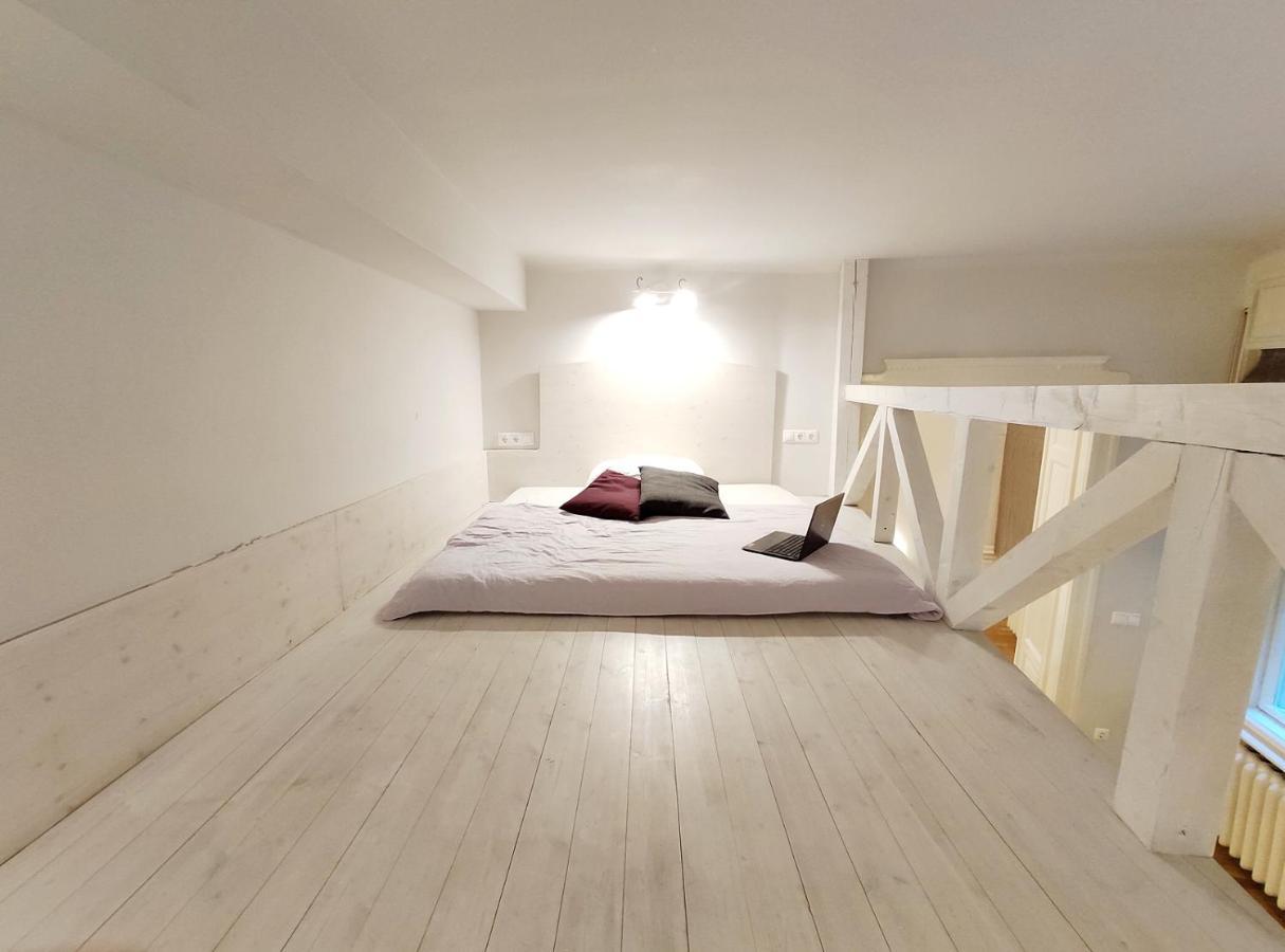 And Calmness Apartment *