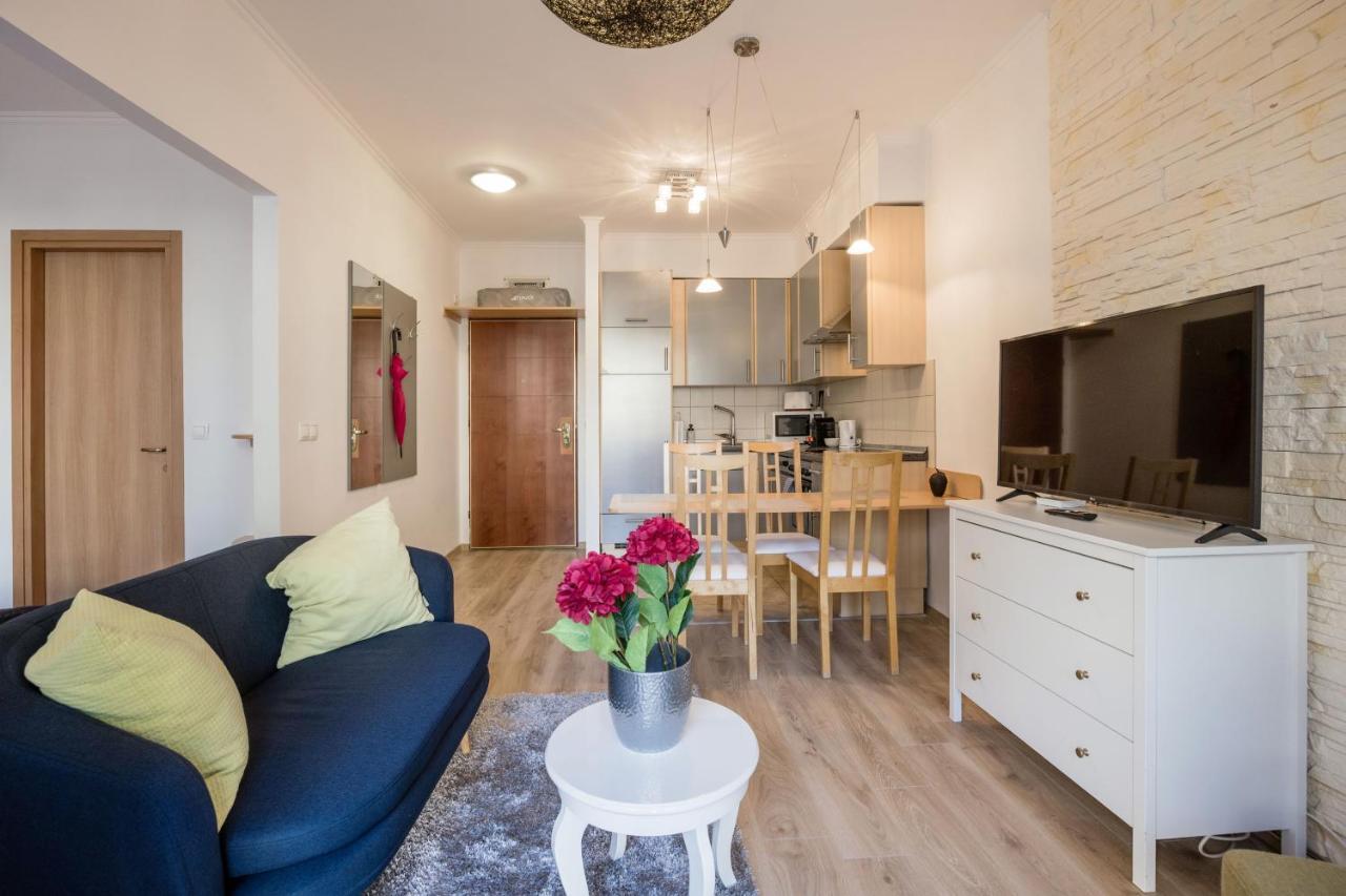 Cozy In The Heart Of With Terrace And Tub *