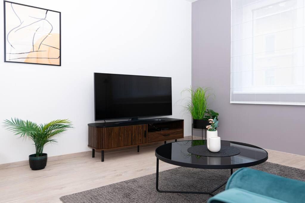 Chic207 Retreat: Modern 1br Gem With Parking By Nw *