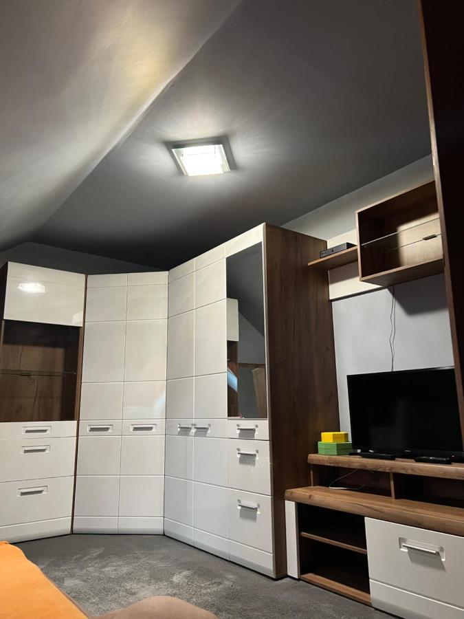 Bianka & Car Rent Hostal *