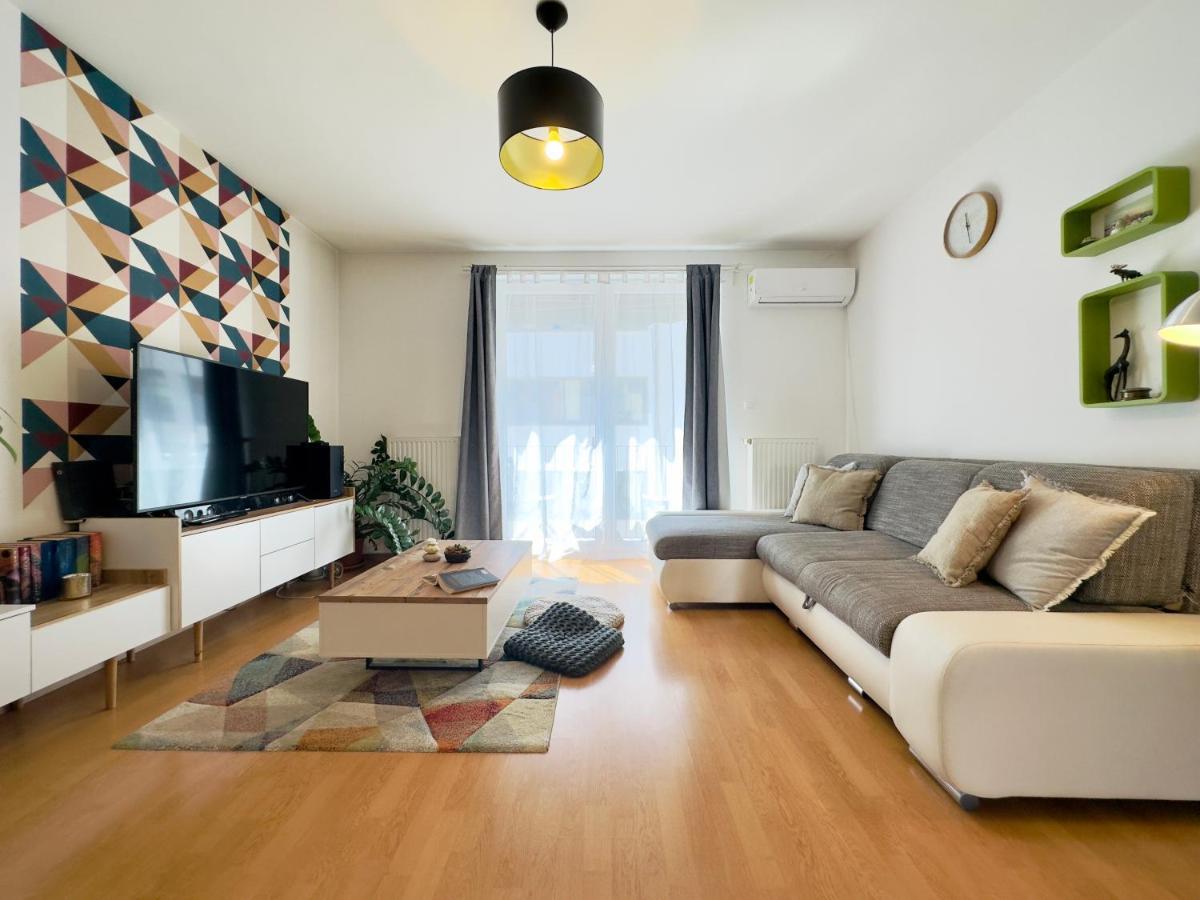 Apartment Corvin - Free Parking-