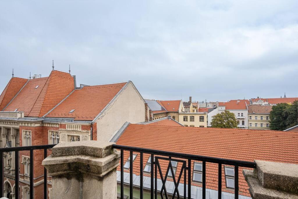 Szentkiralyi Apartman 1 Apartament *