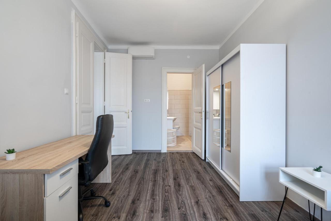 Szentkiralyi Apartman 2