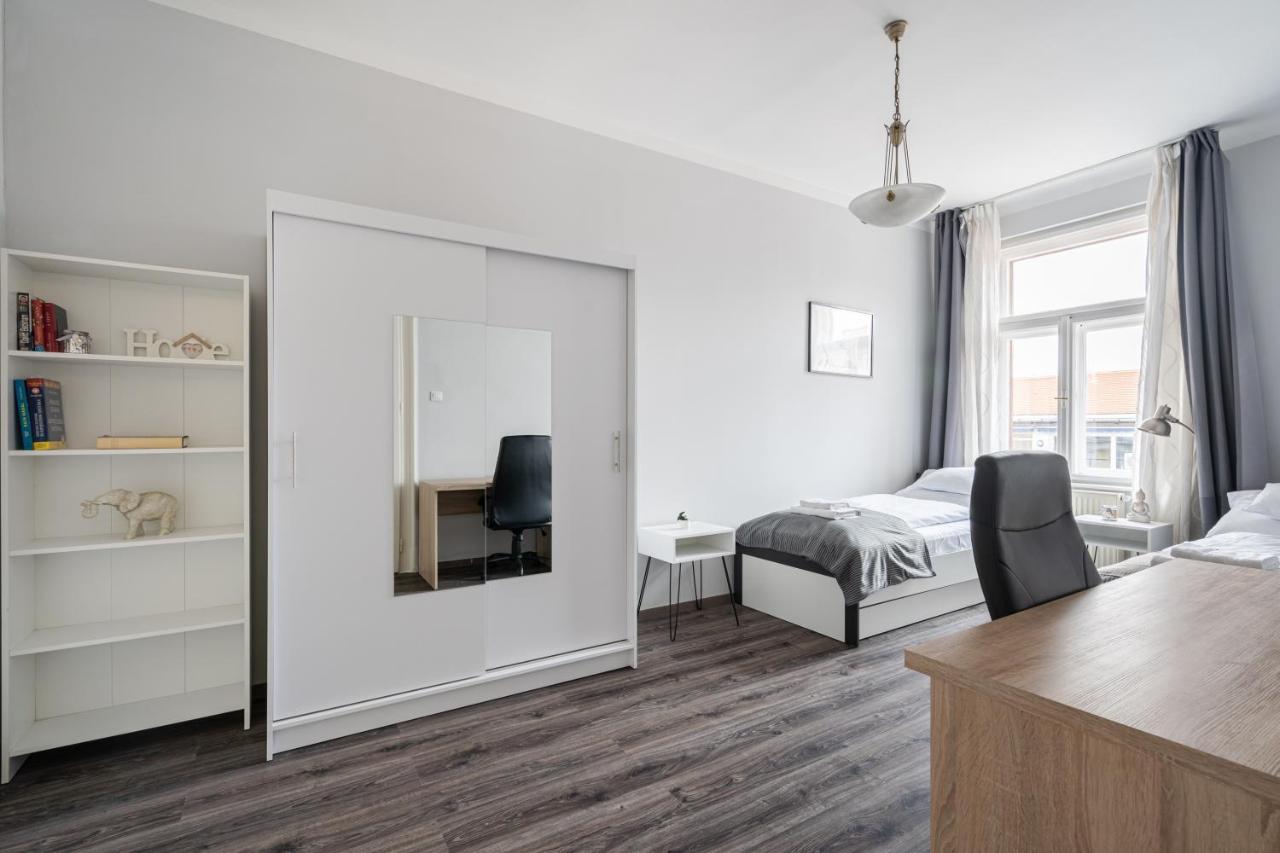 Szentkiralyi Apartman 2 *