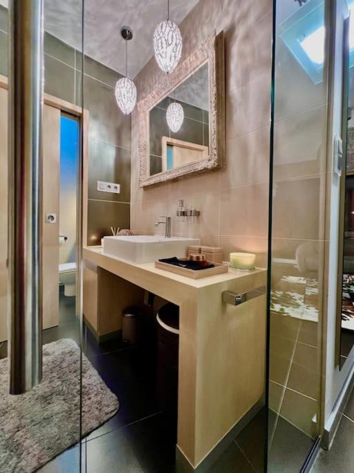 Hilltop Views, Design Suite - Buda Hills - Free Garage, Private Garden, Ac Budapest